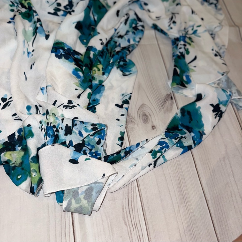 Floral off the Shoulder Crop Top Blouse - Women's Size Medium - Picture 5 of 5